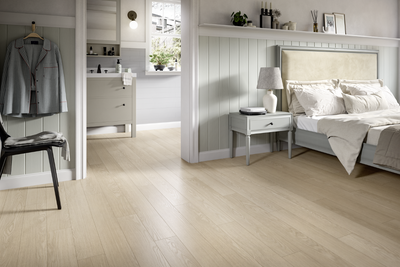 Egger NatureSense Aqua 8MM 135mm x 1292mm Laminate Plank Light Baronia Oak