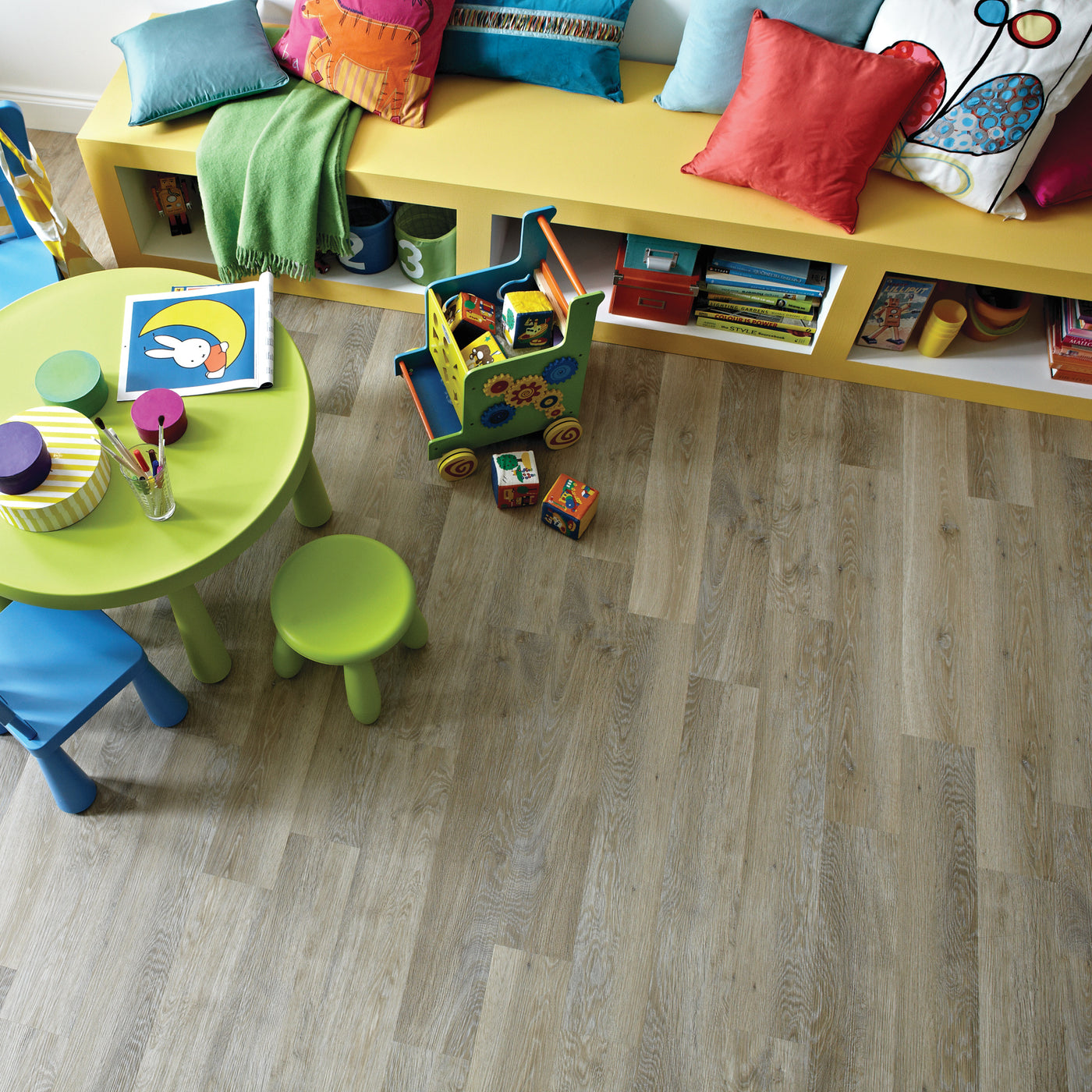 Karndean Knight Tile Rigid Core 150mm x 915mm Vinyl Plank