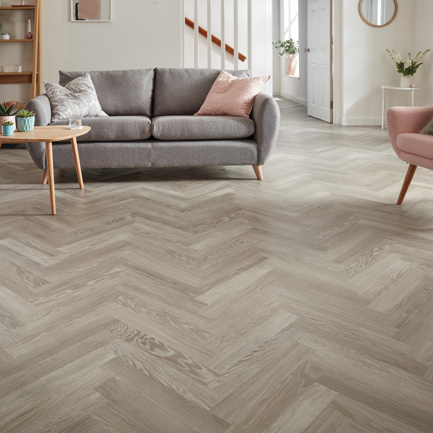 Karndean Knight Tile Herringbone 76mm x 457mm Vinyl Plank – LA Floor ...